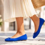 Cobalt Blue Jadi Warna Sepatu Tren Summer 2026